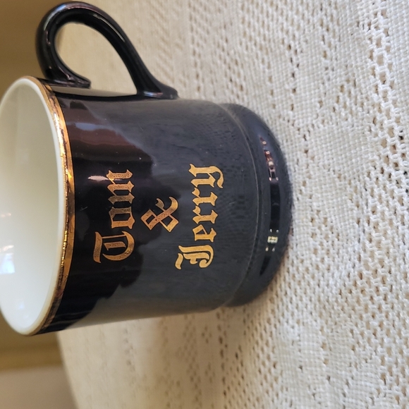 Hall Tom & Jerry Mug - Picture 6 of 6